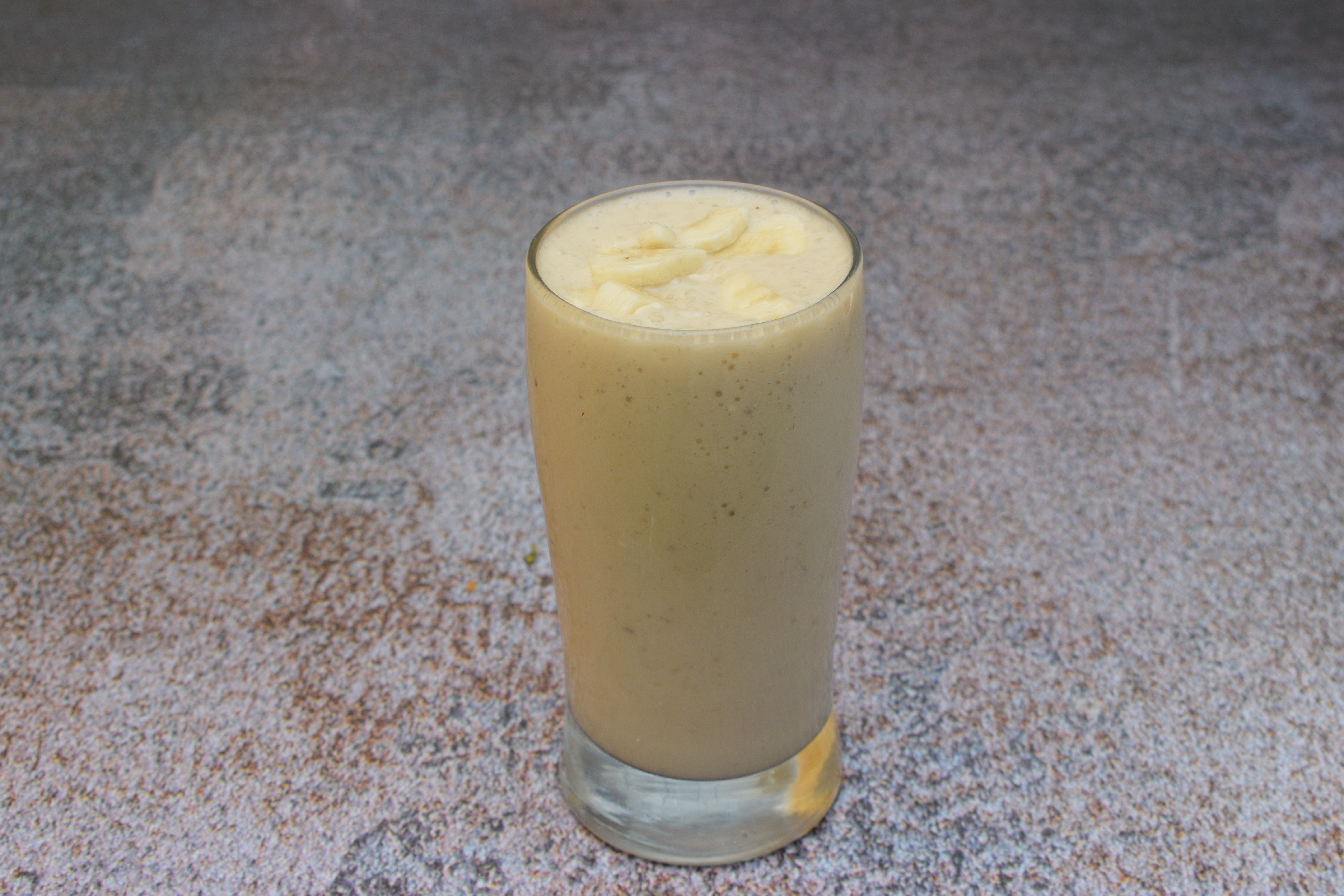 BANANA MILKSHAKE-min.jpg